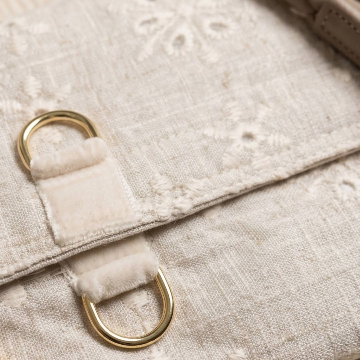 Pettorina Lino Ricamata Cane | Traspirante Velcro Anelli Dorati