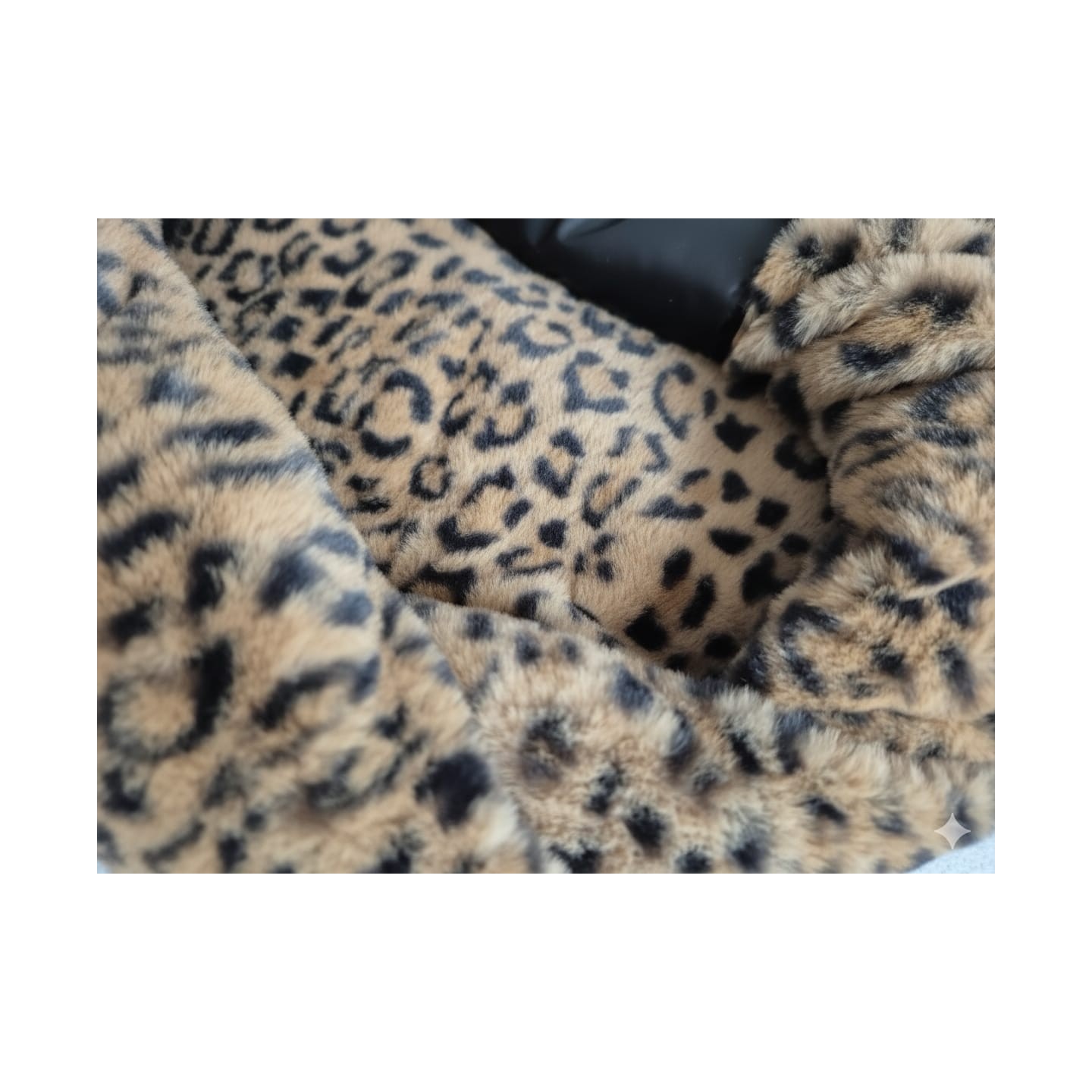 Soft Marvelous Black Bed Bag | Borsa Cuccia per Cani Elegante e Leggera